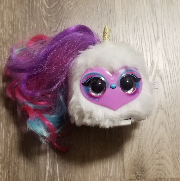 Pomsies unicorn friend - Picture 1 of 3